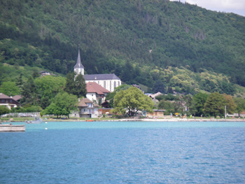 One of the many beautiful sights along the shore of Lac d'Annecy