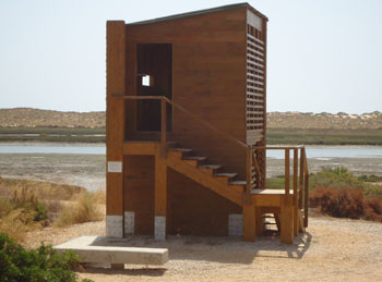 New hide at Quinta do Lago with slatted rear providing a little ventilation